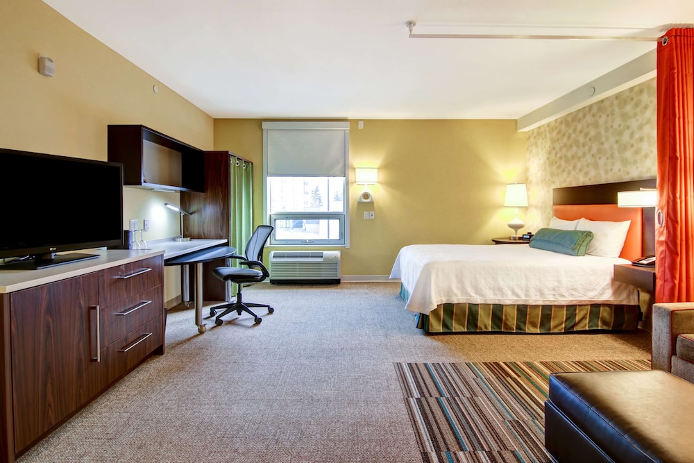 Studio, 1 Queen Bed, Non Smoking thumbnail 6