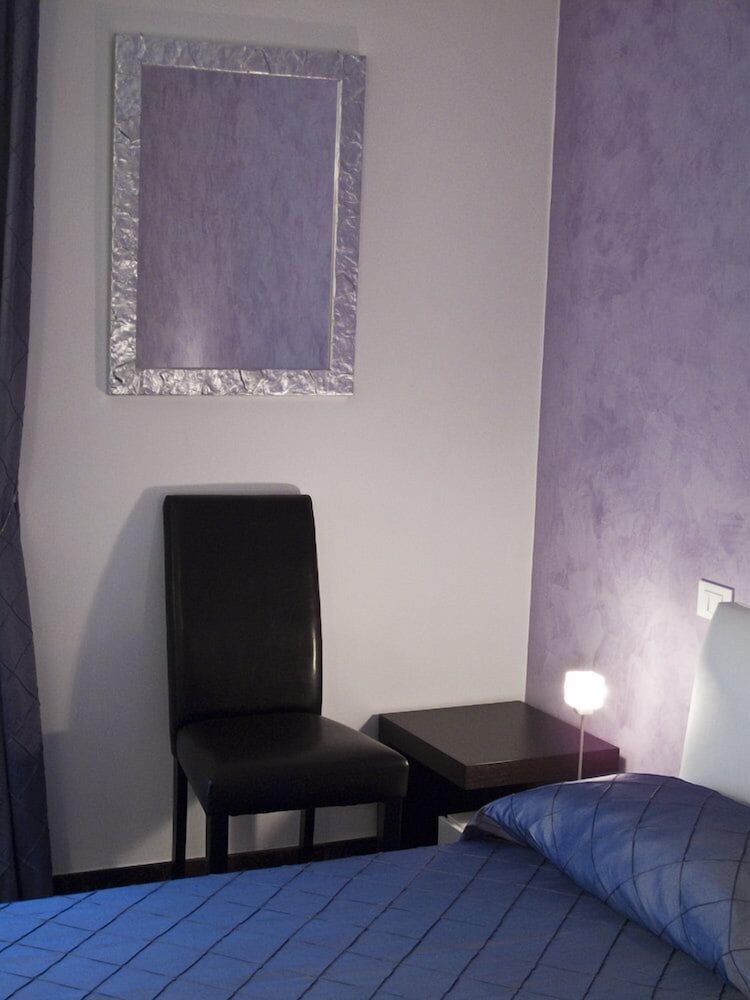 Family Room photo 3