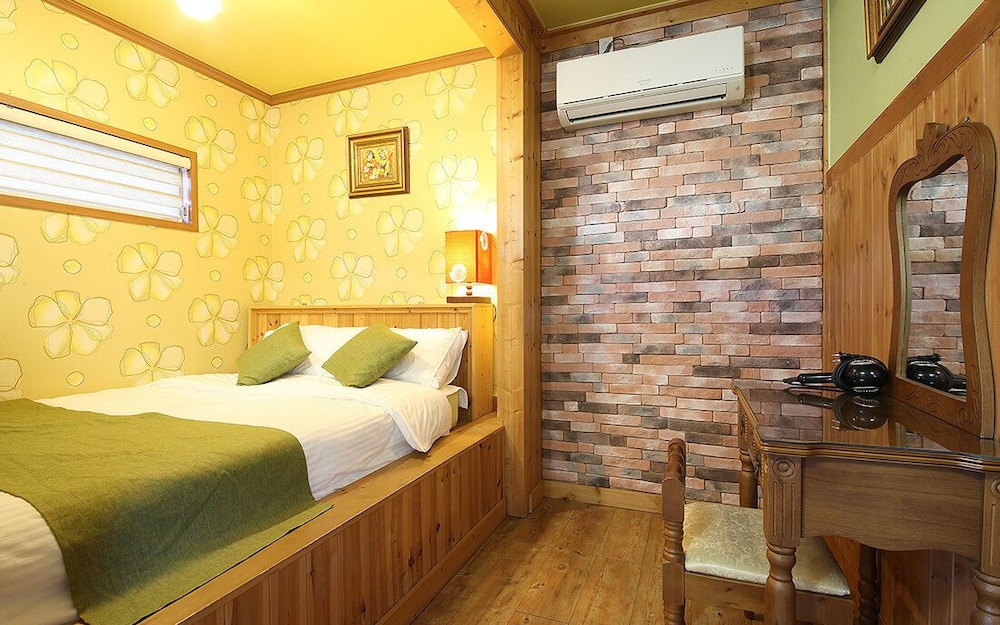 Condo (Saesam) photo 1