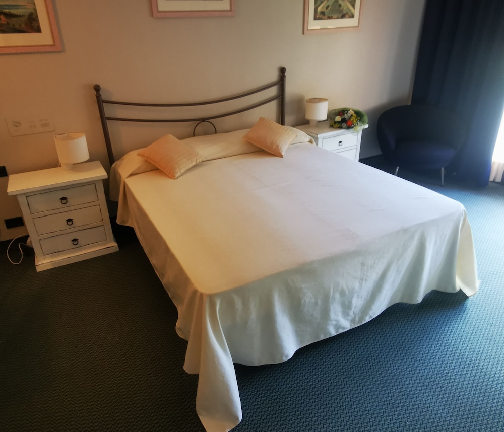 Superior Room - Photo 8