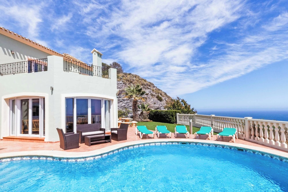 Villa (4 Dormitorios)