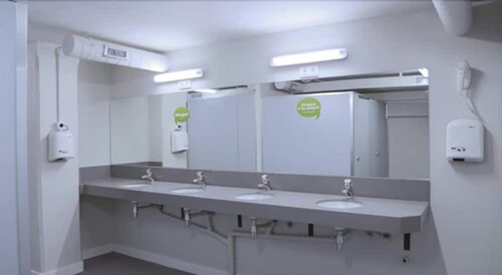 1 Bed in Shared Dormitory For 16 People, Women Only photo 2