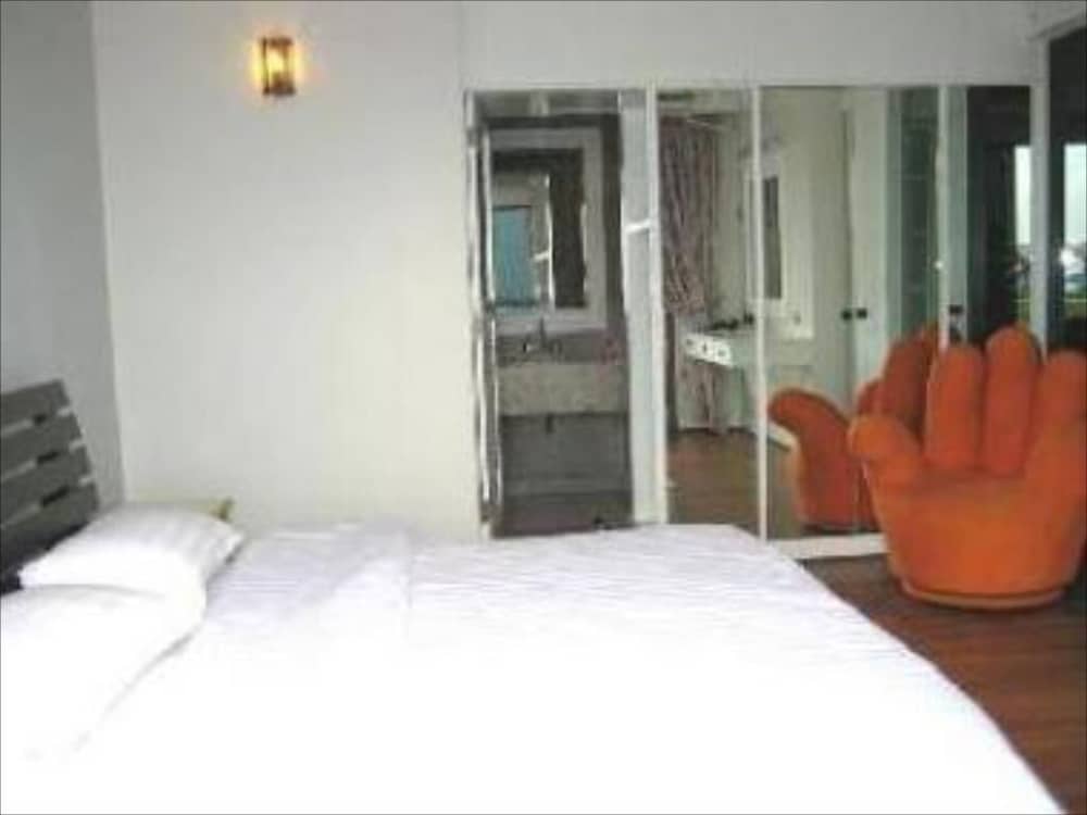 1 Bedroom Suite photo 3
