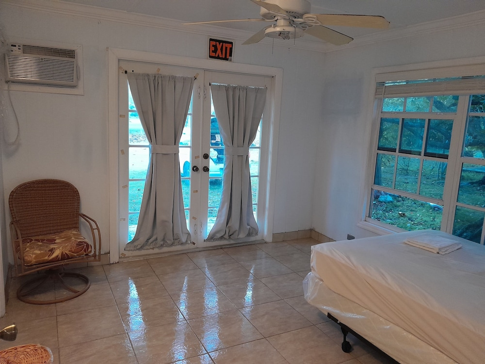 Basic Double Room, 2 Bedrooms photo 2