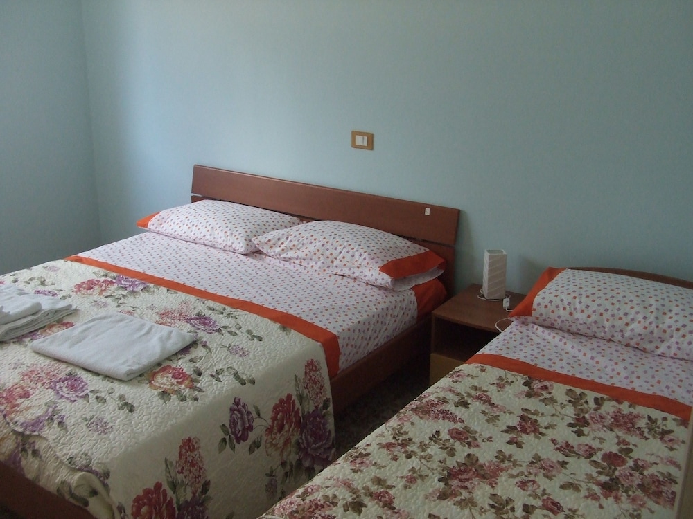 Triple Room photo 2