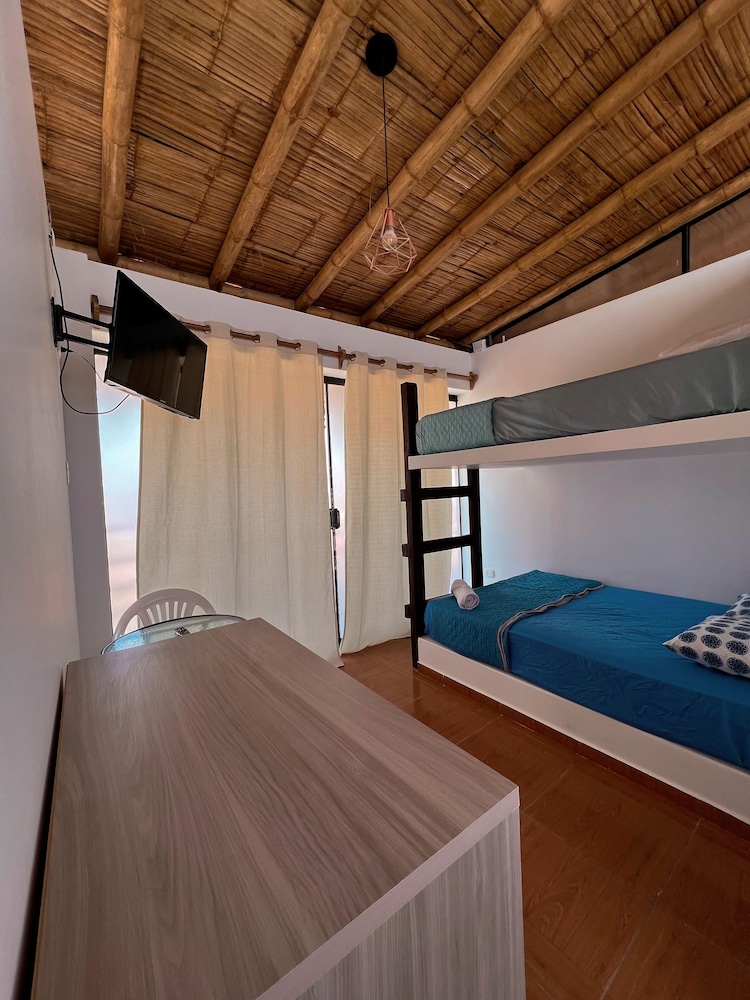 Standard Room, 1 Bedroom, Ensuite, Partial Sea View photo 2