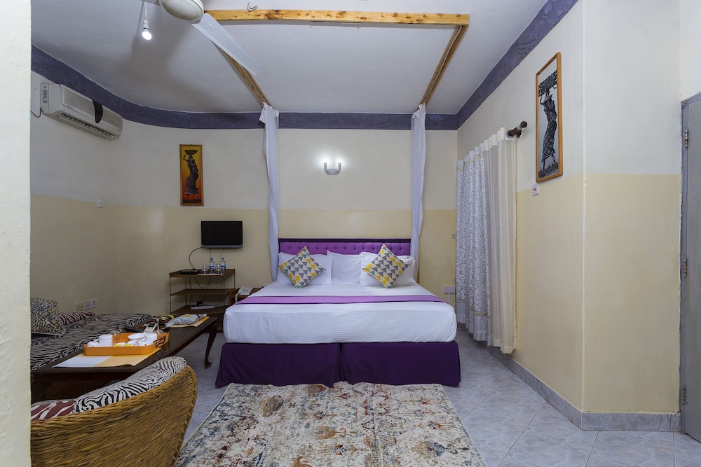 Standard Studio, 1 King Bed