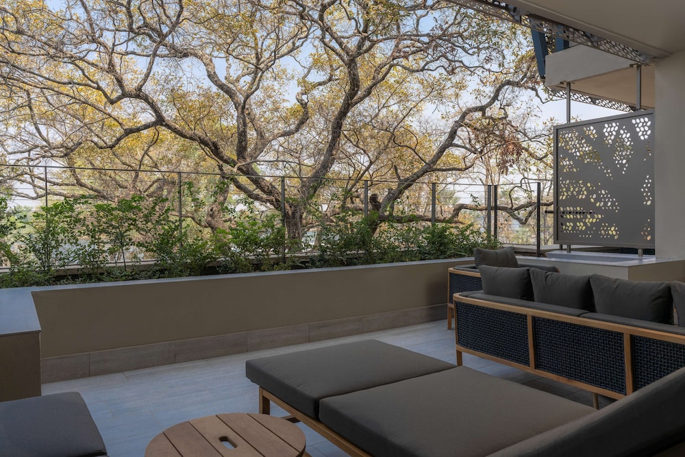 Premium Suite, Terrace (Zambezi River View) - Photo 4