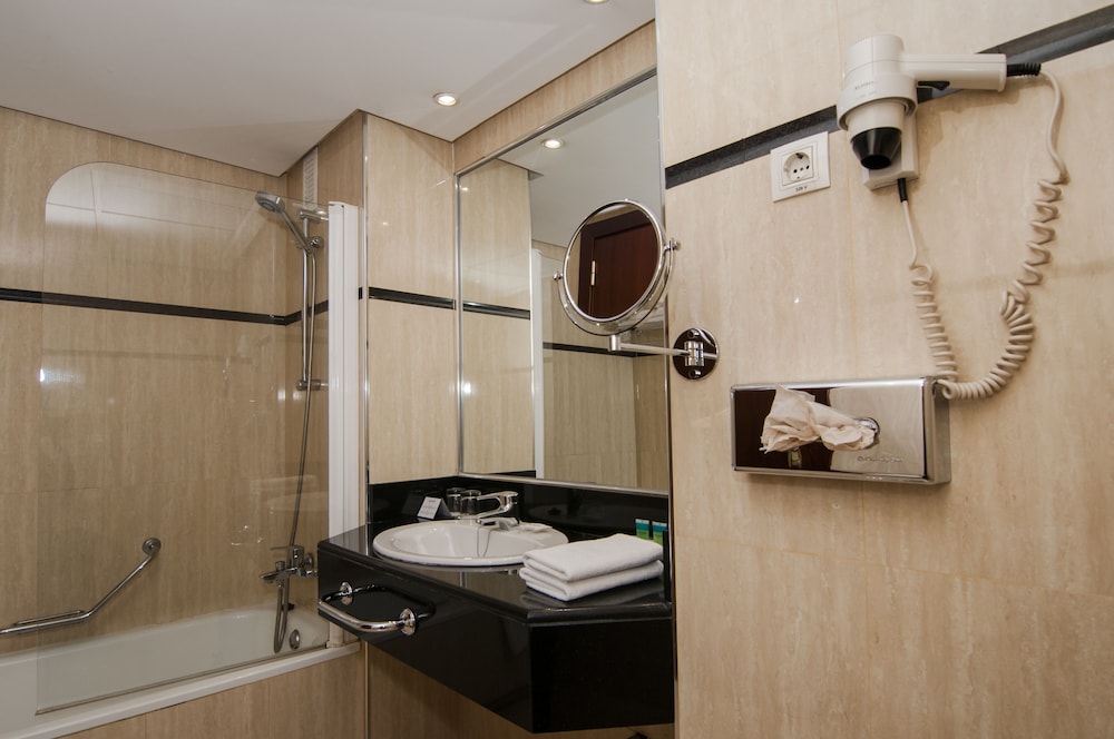 Double Room, 2 Twin Beds - Photo 6
