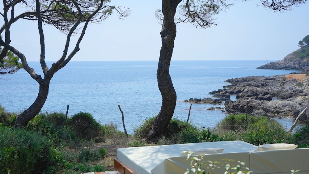 Luxury Suite, Terrace, Sea View (private chillout with sea view) thumbnail 5
