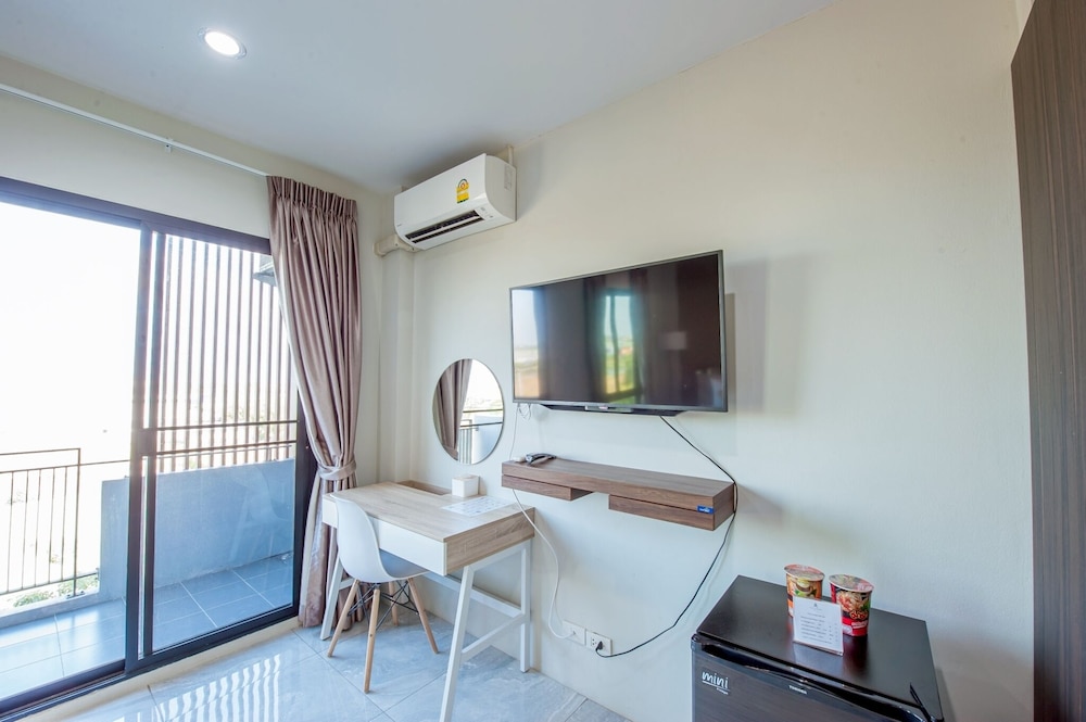 Corner Residence-Side Deluxe Double Bed - Photo 2