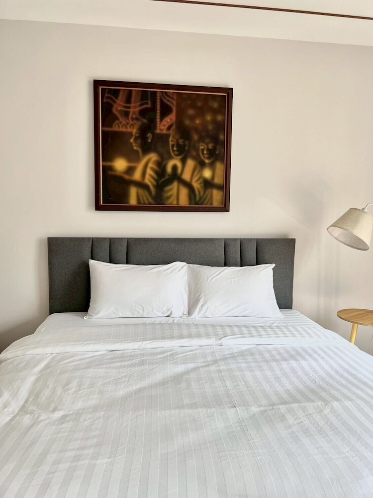 4 Bedrooms Exclusive Apartment (Unit 302) photo 1