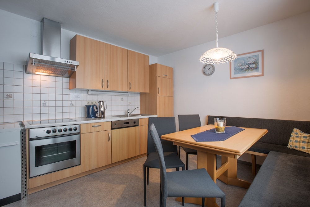 Apartment, 4 Bedrooms, Non Smoking, Mountain View (excl. 70,00 € cleaning fee) photo 3
