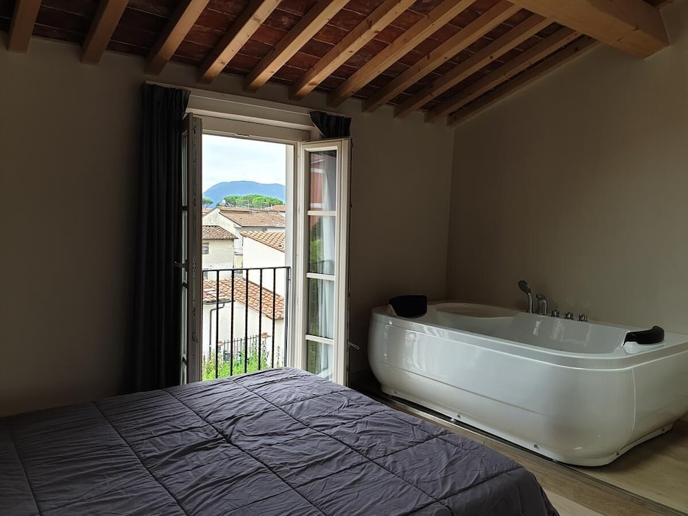 Suite, Jetted Tub - Photo 1