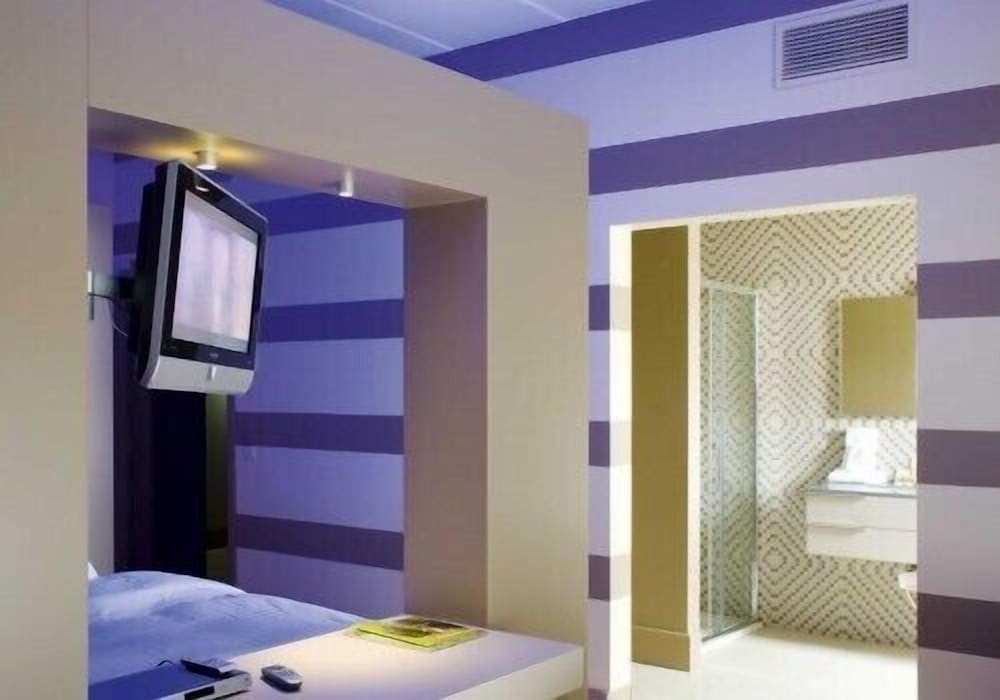 Superior Double Room (Design - Annex Building)