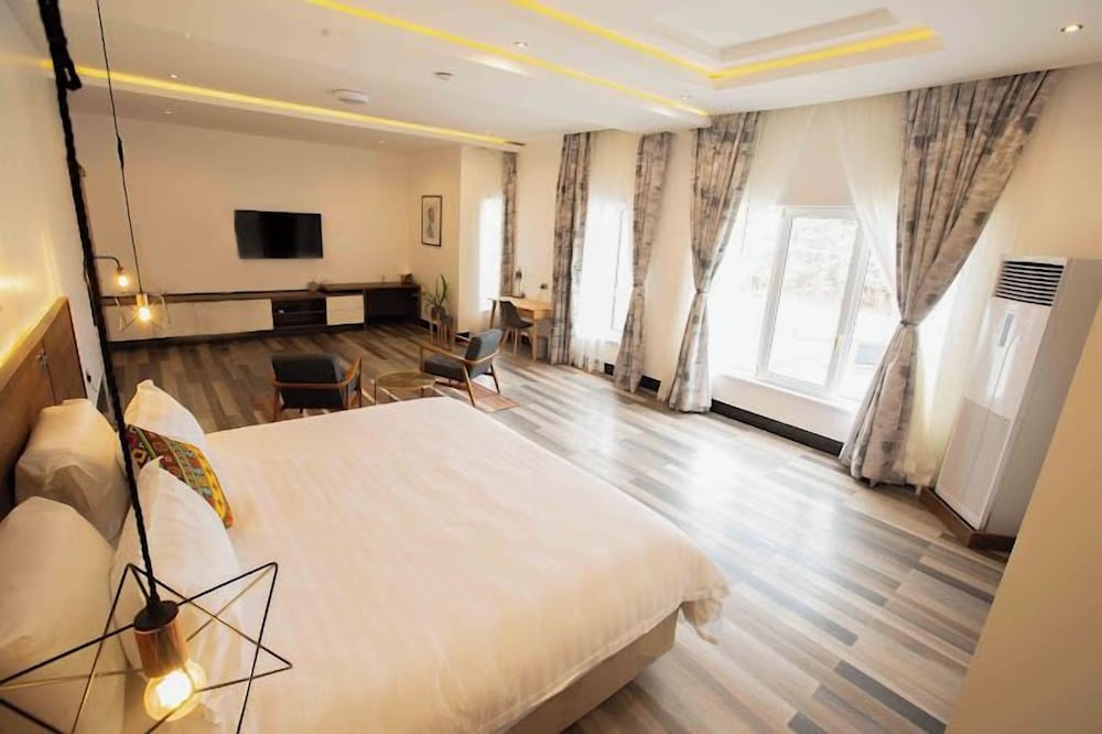 Deluxe Room, Balcony, City View photo 2
