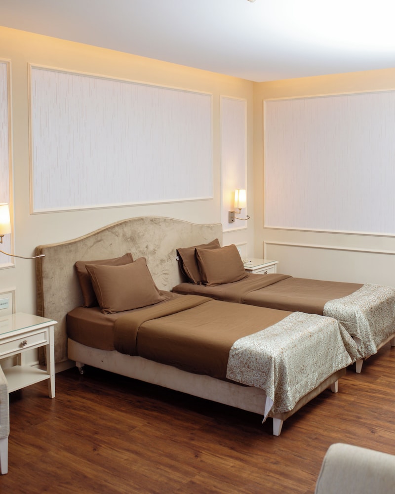 Junior Twin Room