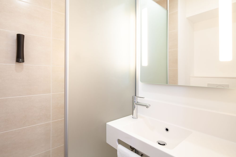 Double Room - Photo 8