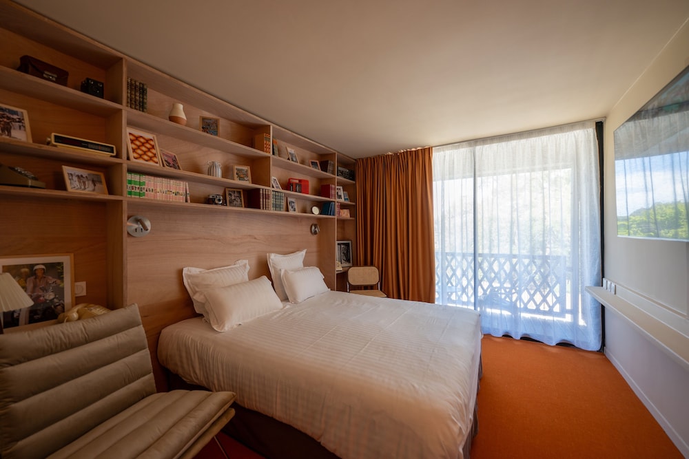 Superior Double Room, Balcony, Pool View