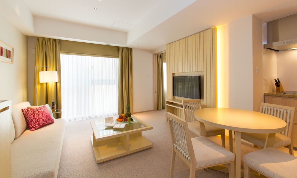 Deluxe Onsen Suite - Courtyard