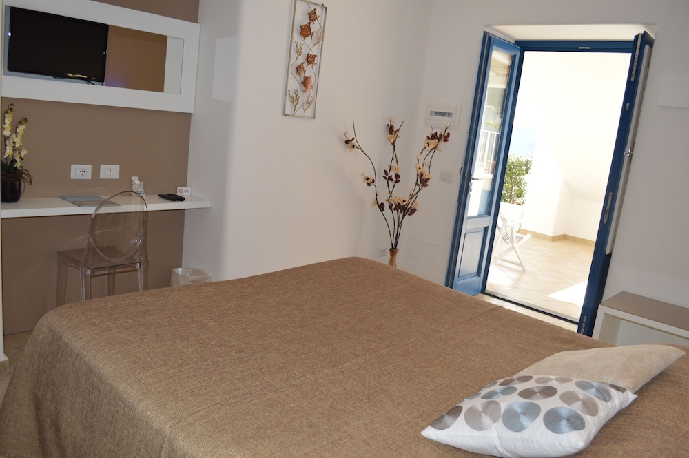 Standard Double Room Single Use, Terrace photo 2