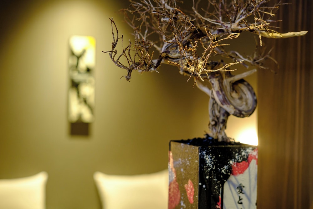 Design Twin Room thumbnail 6