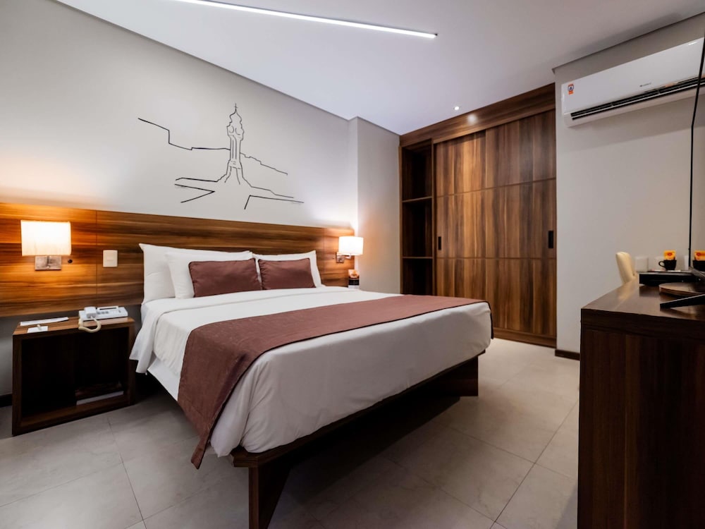 Superior Suite, 1 King Bed with Sofa bed