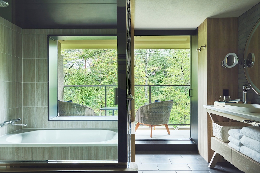 Standard Room, 2 Twin Beds, River View (with View Bath) - Photo 5