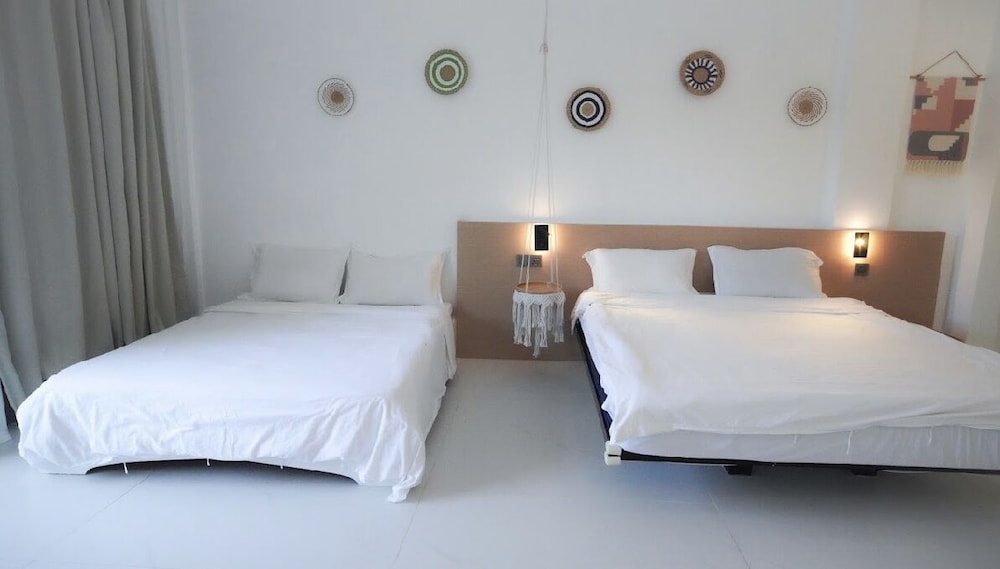 Deluxe Room, Multiple Beds, Garden View, Garden Area photo 1