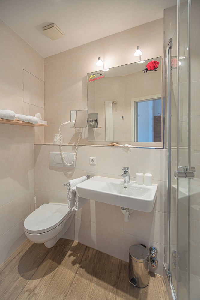 Superior Double Room, Valley View photo 3