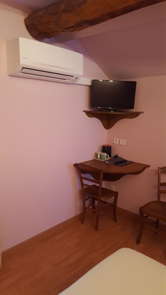 Standard Double Room, Non Smoking, Hill View photo 3