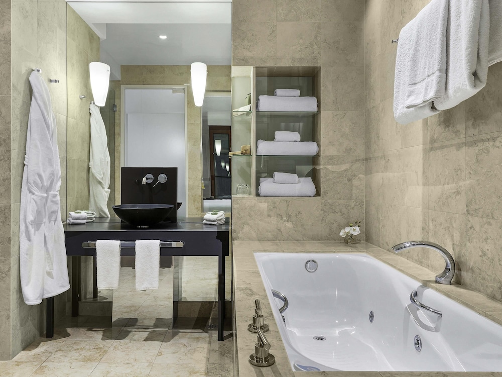 Peppers Premium King Deluxe Suite - Photo 4