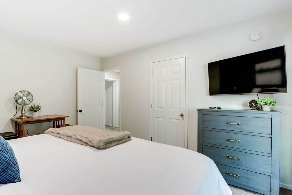 House (4 Bedrooms) photo 2