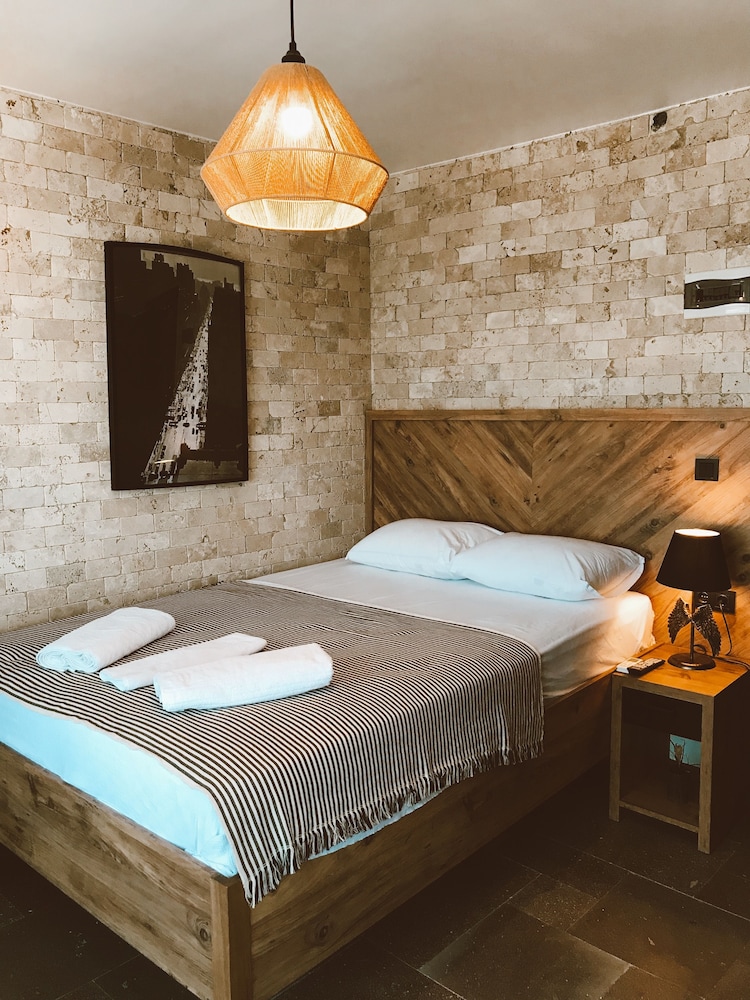 Superior Room, 1 Queen Bed, Balcony, Sea View photo 2