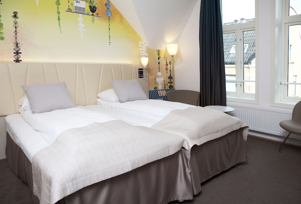 Standard Room, 2 Twin Beds, Non Smoking - Photo 7