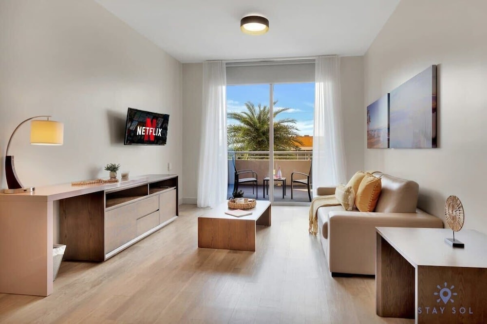 Condo, 2 Bedrooms, Terrace, Bay View (+ Den / King)