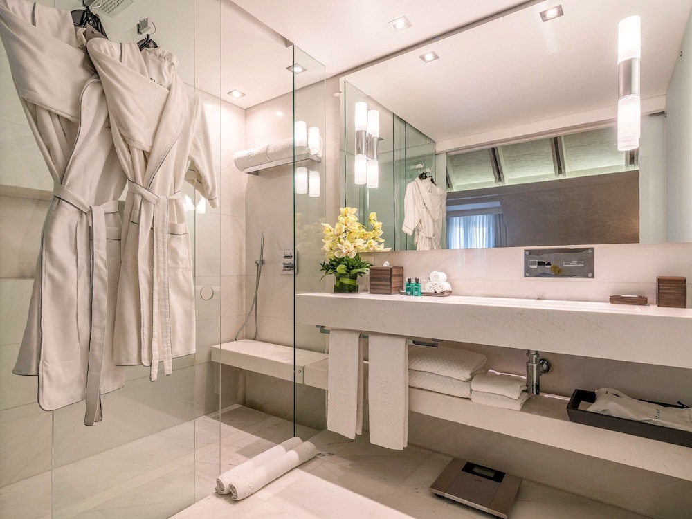 Deluxe Room, 1 King Bed, Ocean View (Butler Service) - Photo 6