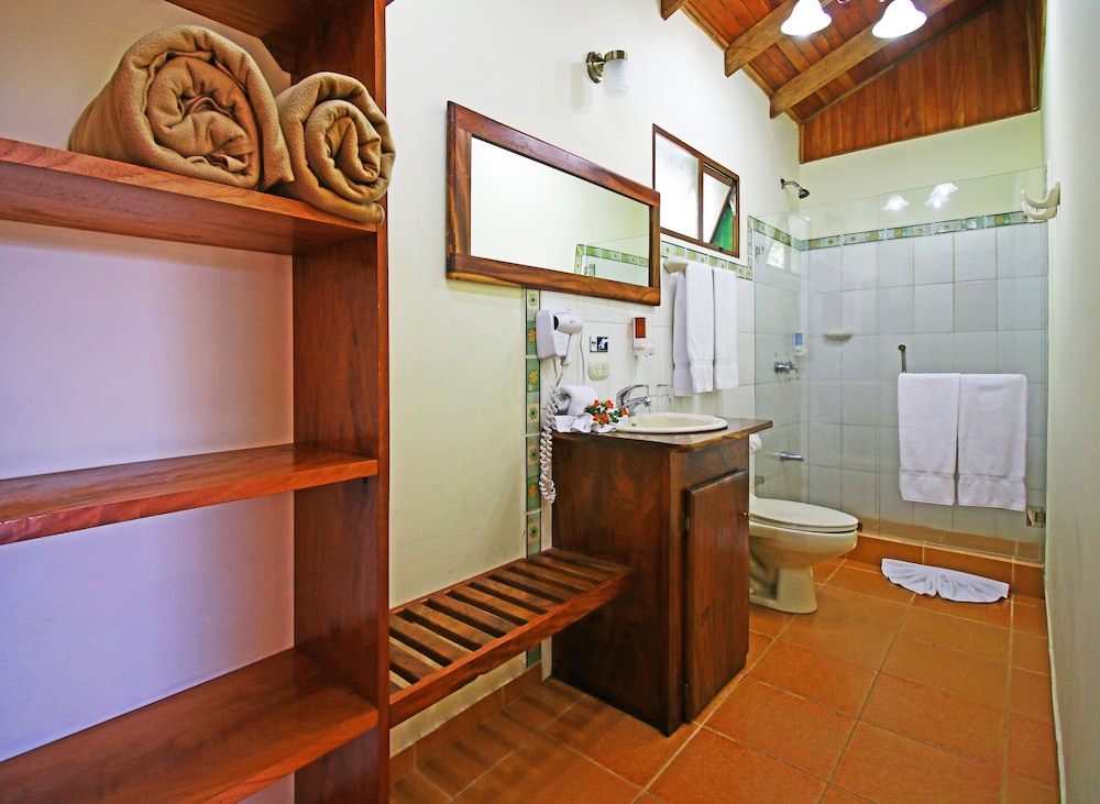 Superior Room, 1 King Bed - Photo 5