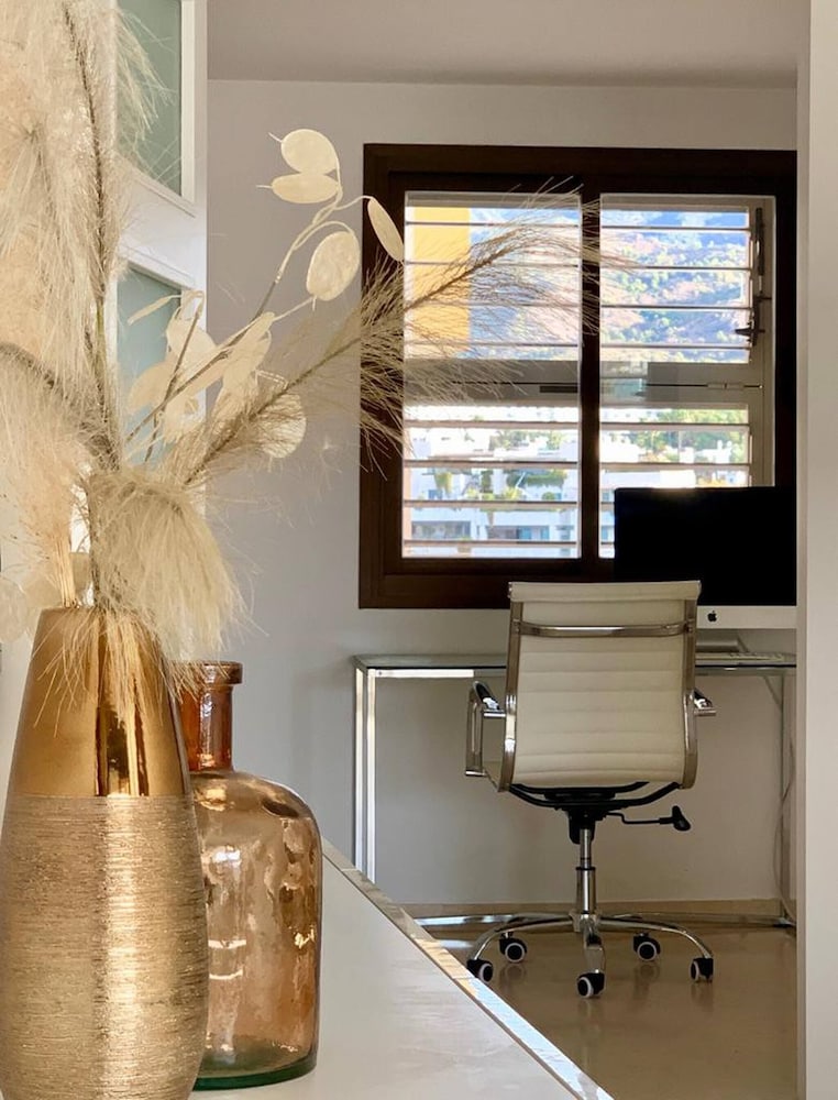 Beautiful Flat With a Wonderful View Close to the Beach, 사진 4