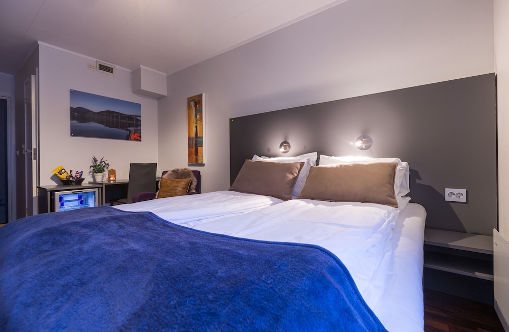 Basic Double or Twin Room - Photo 1