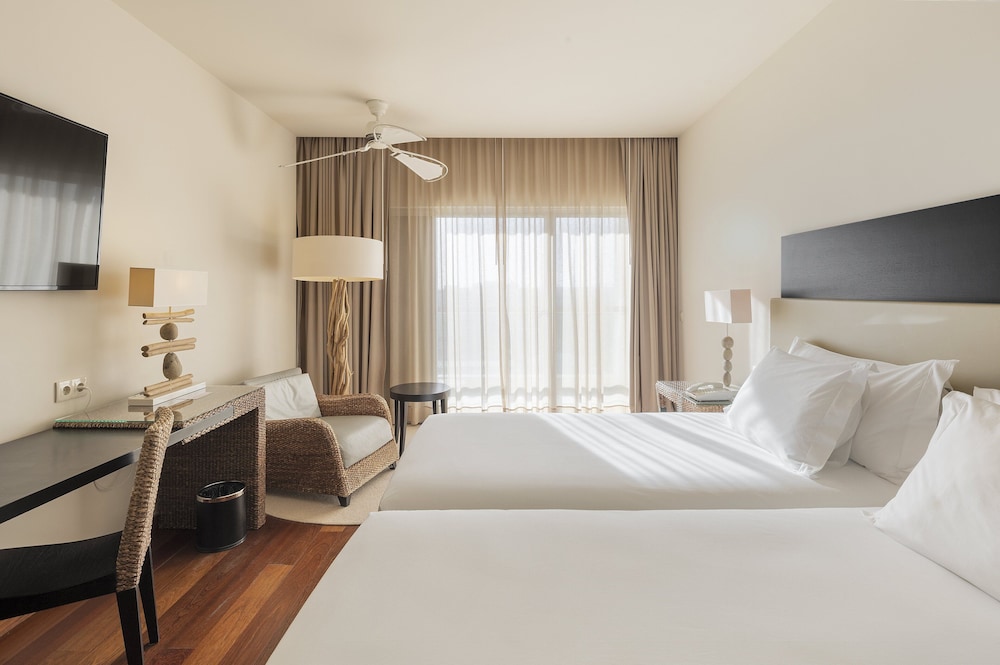 Standard Room, 2 Twin Beds (Vilamoura Side Sea View, High Floor) - Photo 9