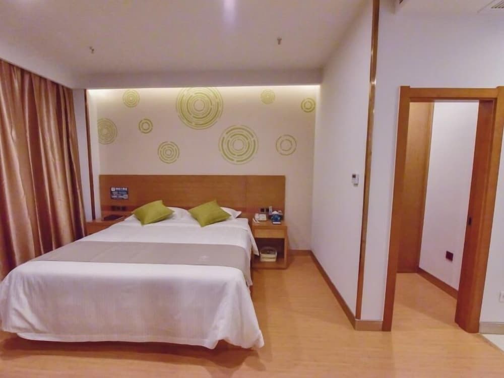 Superior Double Room, 1 King Bed photo 3