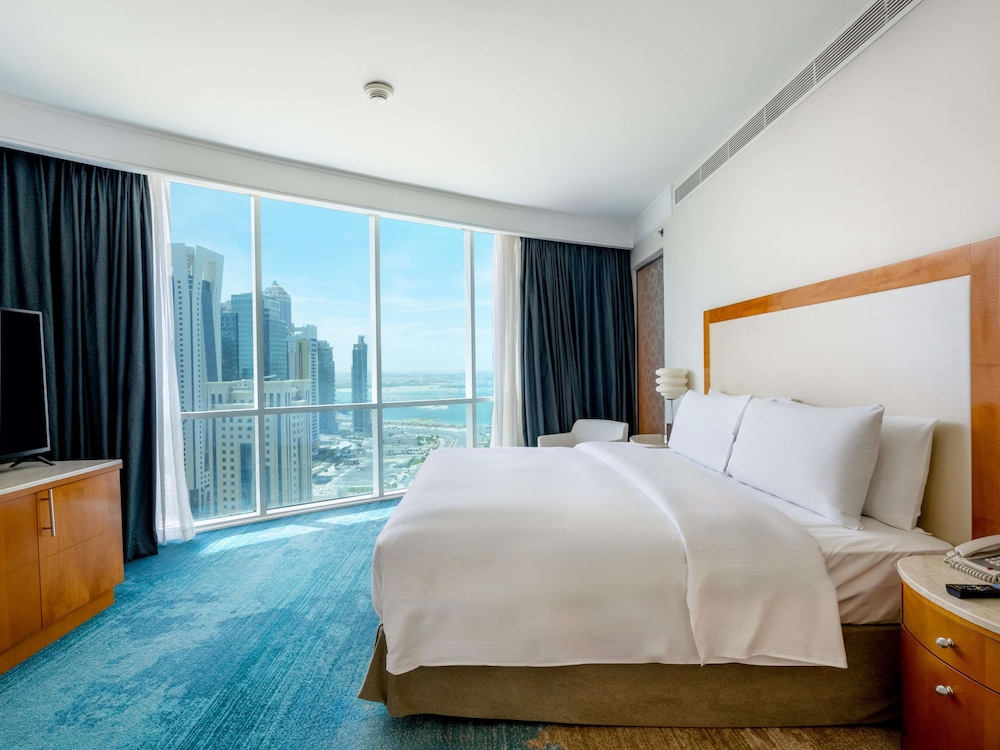 Premier Suite, 1 King Bed, Sea View - Photo 1