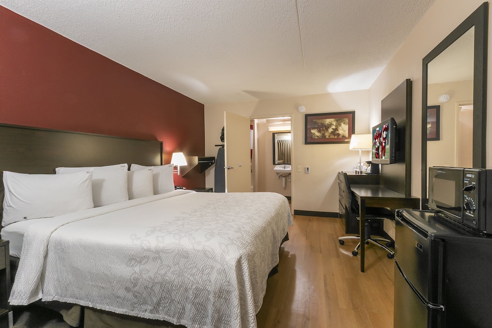 Superior Room, 1 King Bed (Smoke Free) - Photo 5