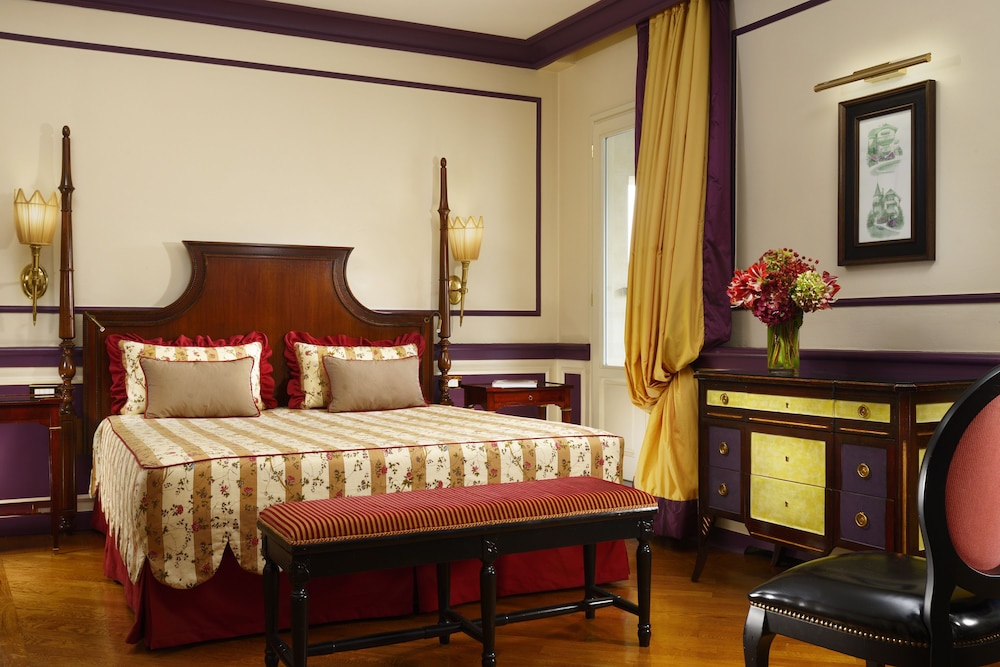 Suite, City View - Photo 1