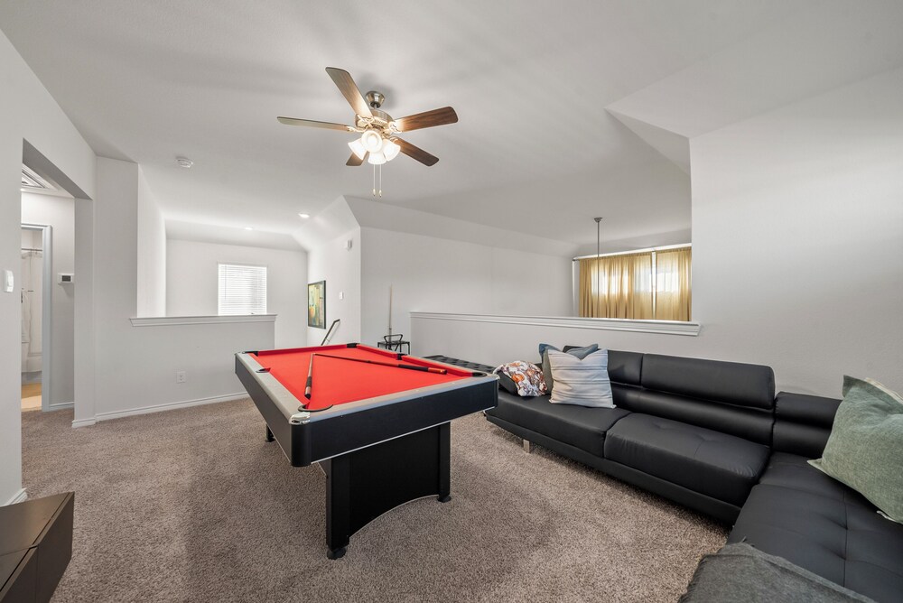 Luxurious 4-Bed Home in Aubrey TX, Billede 35