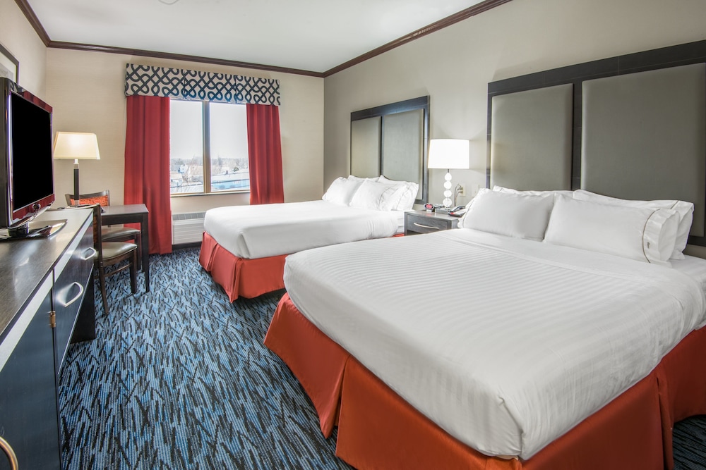 Standard Room, 2 Queen Beds - Photo 2