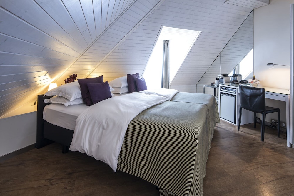 Junior Double Room, City View - Photo 5