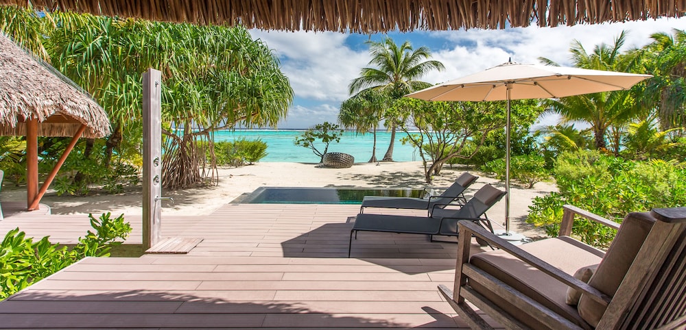 Luxury Villa, 1 Bedroom, Private Pool, Beachside photo 3
