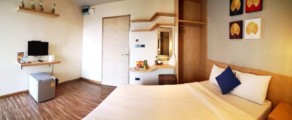 Deluxe Room - Photo 3